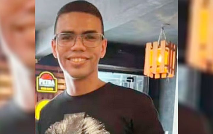 Jovem morre após ter pescoço cortado por linha de pipa enquanto pilotava moto