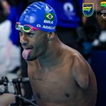 Nadador Gabriel Araújo conquista 1° medalha de ouro do Brasil na Paralimpíada