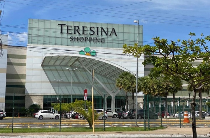 PF apreende cerca de R$ 1,5 milhão em espécie com material de campanha eleitoral em Shopping de Teresina