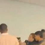 Vídeo: Aluna saca arma de fogo durante discussão em universidade