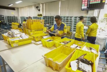 Correios lançam concurso público para 3.468 vagas imediatas com salários de até R$ 6.872,48