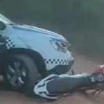 Motociclista é detido após praticar manobras arriscadas em pista de caminhada no Piauí