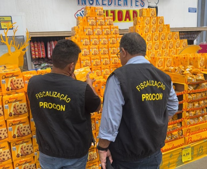 Procon encontram baratas em panetones vendidos em supermercado de Teresina