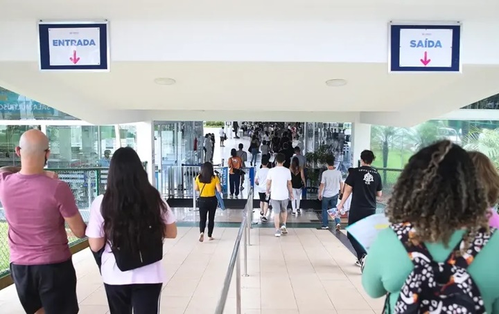 Governo cria bolsa de R$ 1.050 para estudantes de licenciatura