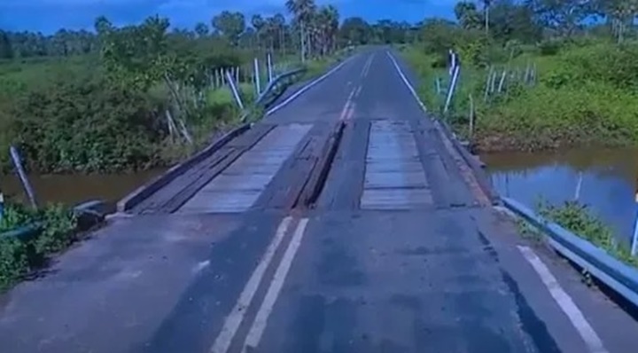 Homem morre após carro cair de ponte de madeira na BR-222 entres municípios piauienses