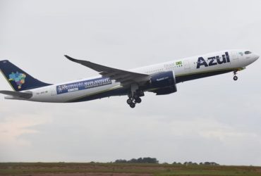 Avião da Azul faz pouso forçado em Parnaíba