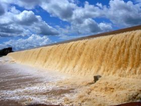 Barragens piauienses ultrapassam o volume máximo e transbordam