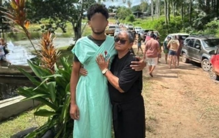 Filho mata mãe a facadas horas após ser batizado em na igreja evangélica