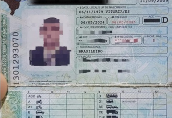 Homem é detido após apresentar carteira de motorista feita com cartolina