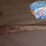 Mãe é presa após suspeitas de matar o filho com golpes de machado