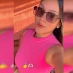 Mulher é assassinada com golpes de capacete e é deixada em poça de sangue