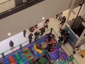 Jovem sofre acidente após pular de 3° andar para piscina de bolinhas em Guarulhos