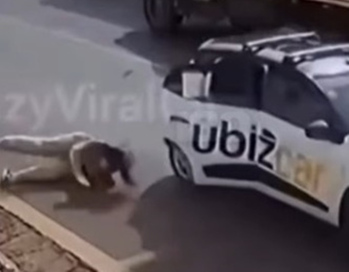 Mulher pula de carro de aplicativo em movimento após recusar pagar corrida