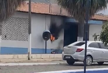 Princípio de incêndio atinge escola piauiense e alunos são evacuados