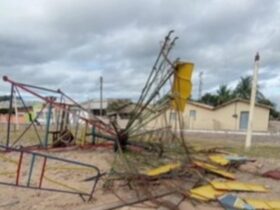 Seis crianças ficam feridas após brinquedo de parque de diversões desabar no Piauí